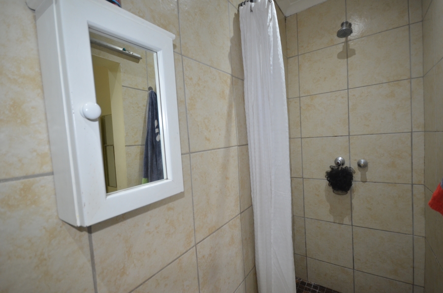 To Let 1 Bedroom Property for Rent in Beacon Bay Eastern Cape